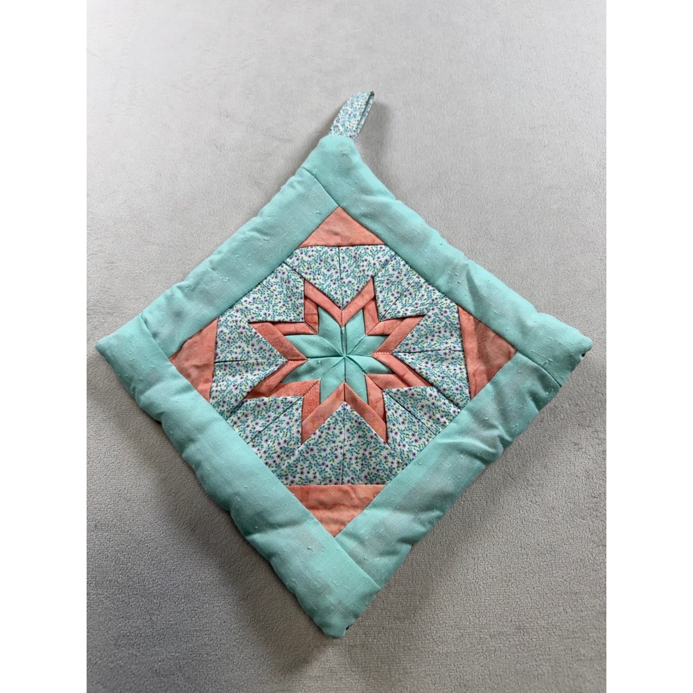 Handmade Quilted Pot Holder Mint Peach Star Patchwork Christmas Wreath 8.5"